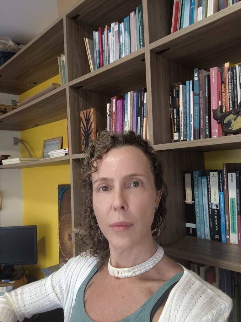 Viviane de Melo Resende (UNB)